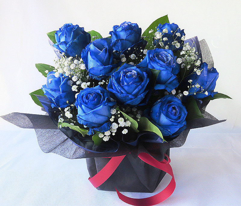 青いバラのアレンジメント 花の贈り物はフラワーズ ドゥ 花キューピット加盟店