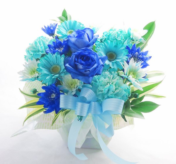 フラワーアレンジメント ターコイズ ブルー 花の贈り物はフラワーズ ドゥ 花キューピット加盟店